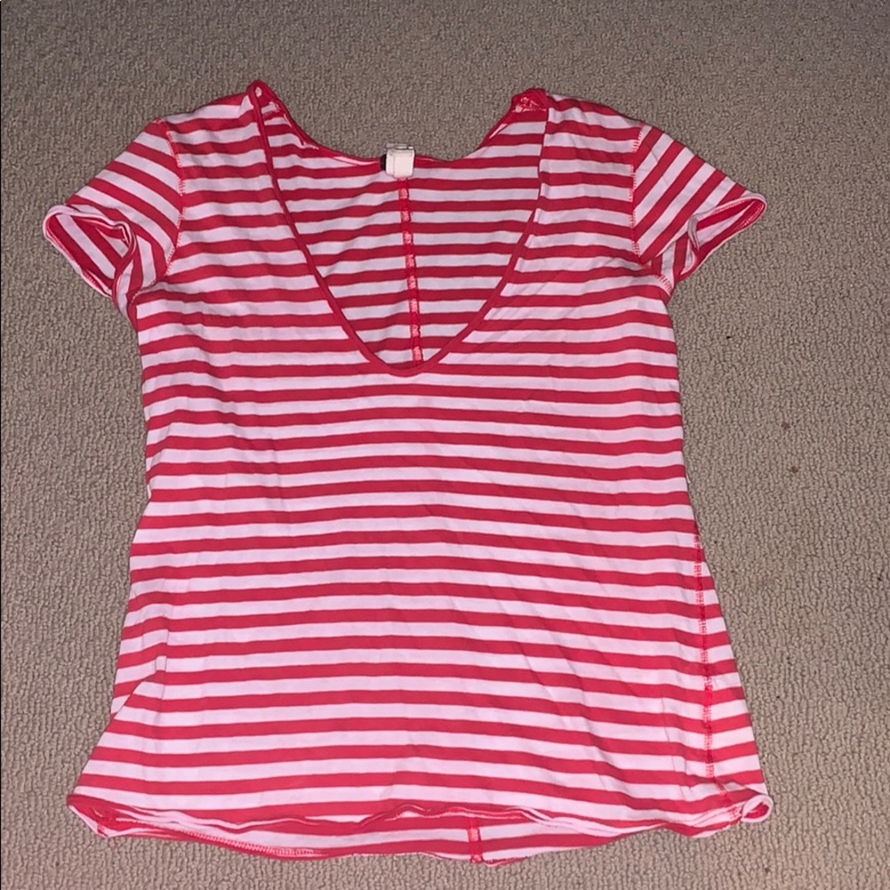 Horizontal stripped tee